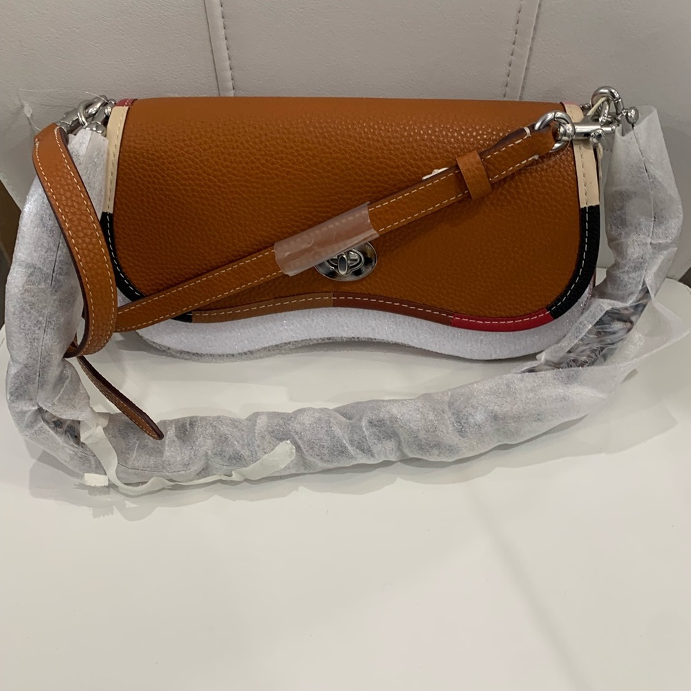 Coach Coachtopia Wavy Dinky Bag